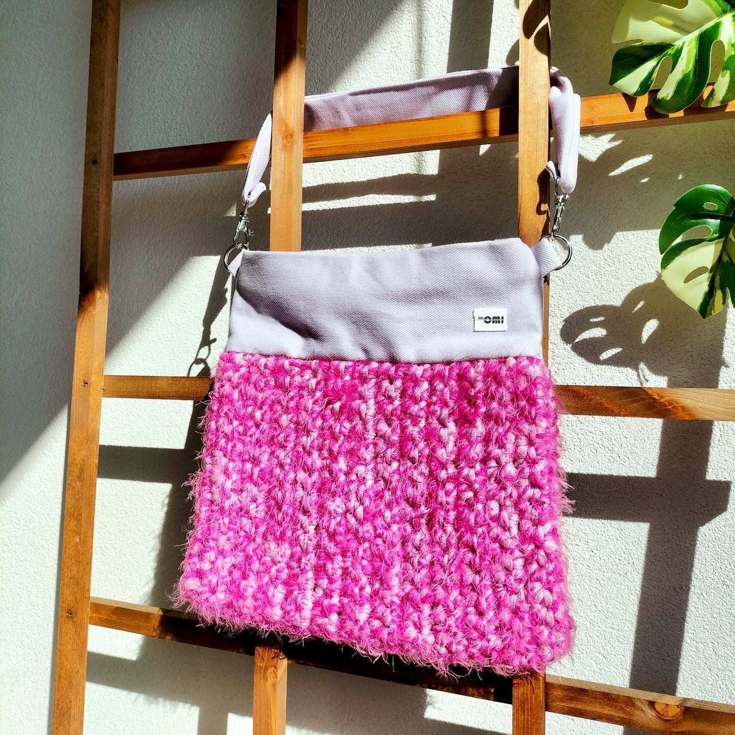 Small Bag Shaggy Pink