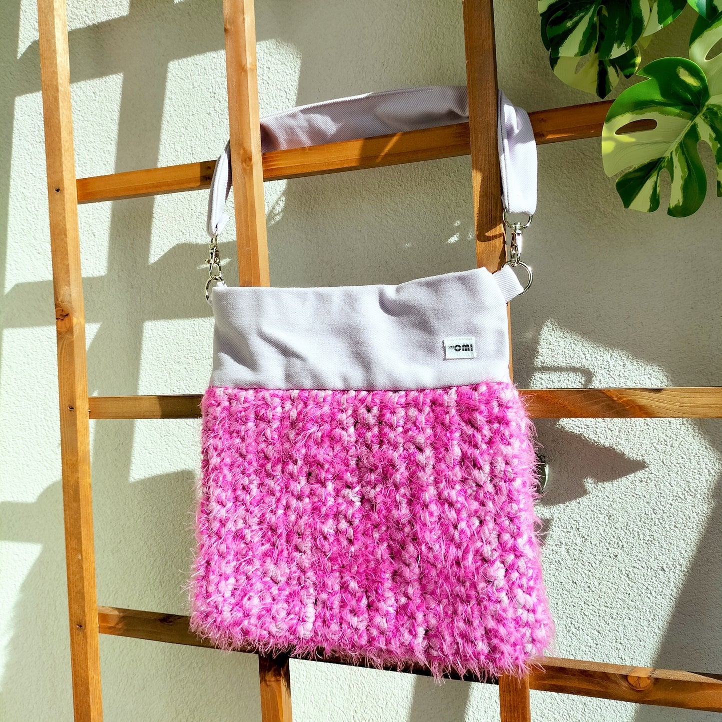 Small Bag Shaggy Pink