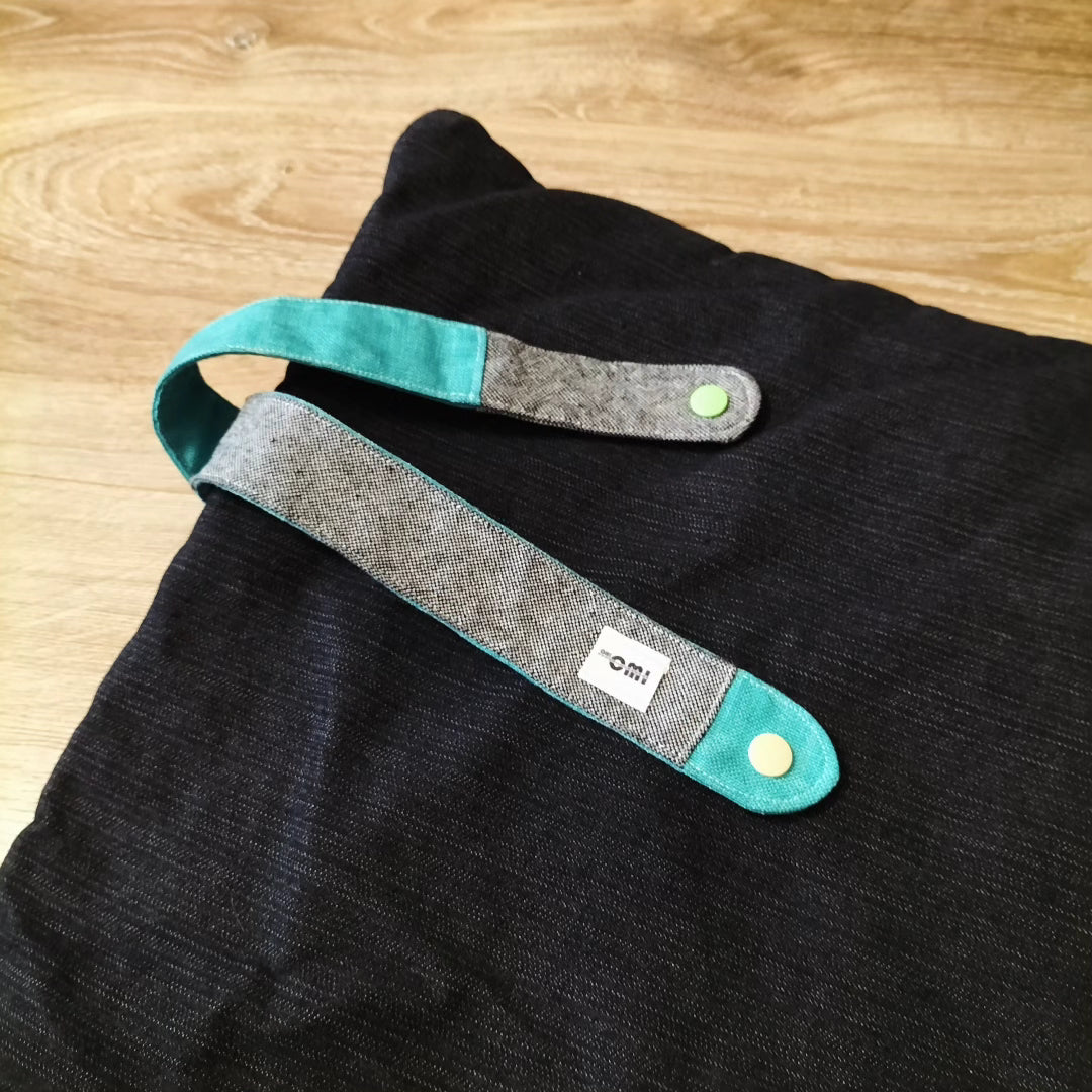 Dog Travel Mat Black & Mint Blue M/L