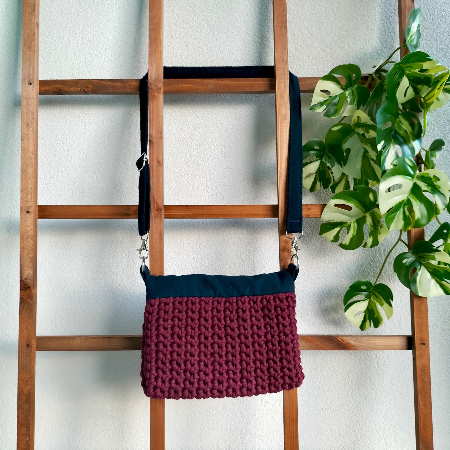 Small Navy & Burgundy