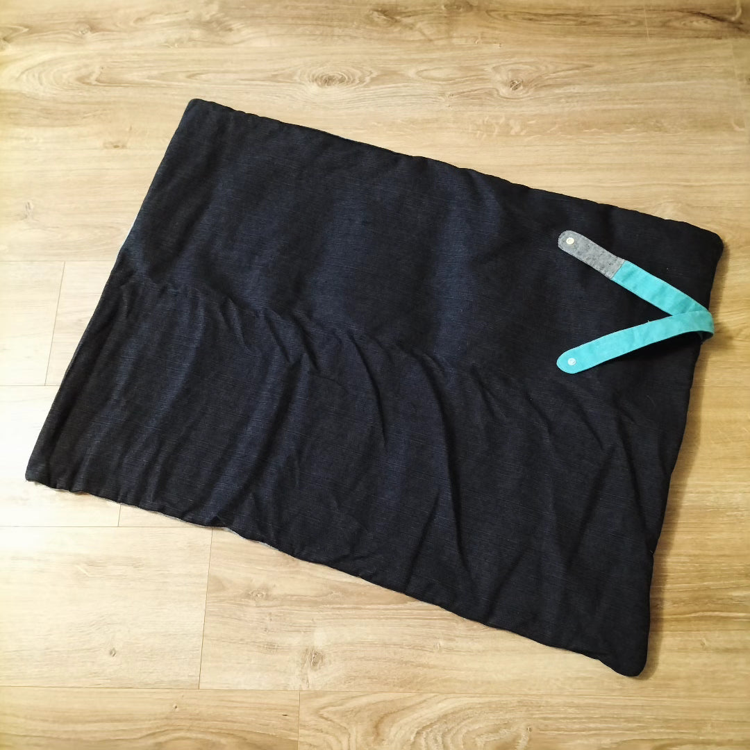 Dog Travel Mat Black & Mint Blue M/L