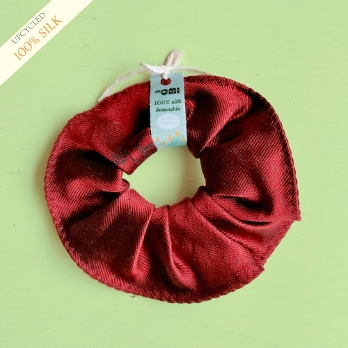 Keskikokoinen 100% silkkidonitsi, viininpunainen, kierrätetty