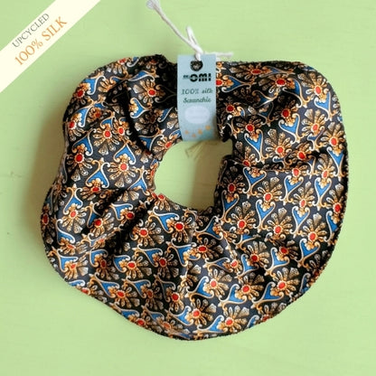 Keskikokoinen 100 % silkkidonitsi, kierrätetty