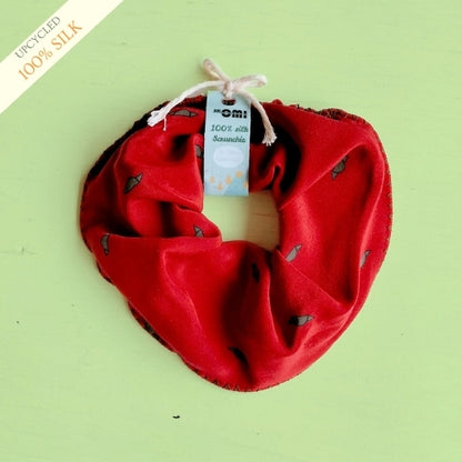 Keskikokoinen 100 % silkkidonitsi, kierrätetty