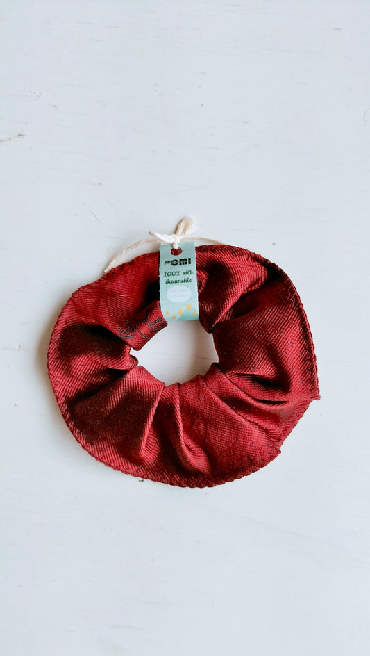 Keskikokoinen 100% silkkidonitsi, viininpunainen, kierrätetty