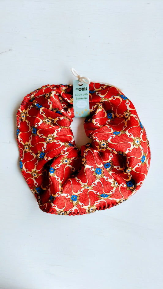 Keskikokoinen 100 % silkkidonitsi, kierrätetty