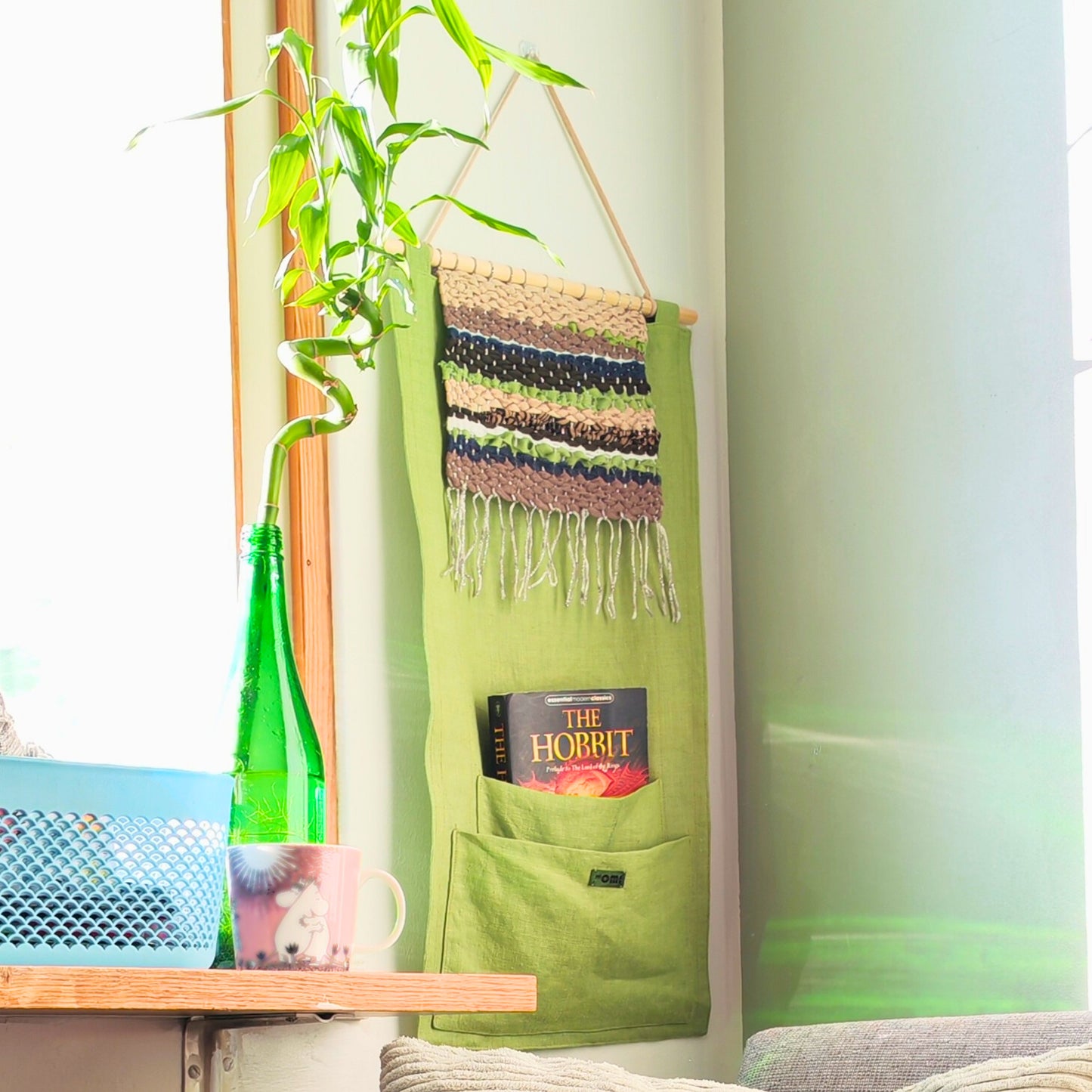 KÄTKÖ Moss Handwoven Wall Pocket – Nordic Textile Wall Hanging with Storage