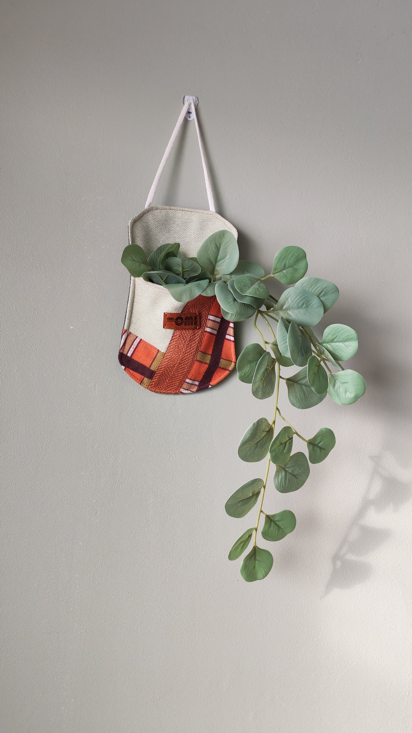 KÄTKÖ Small Wall Pocket Oval