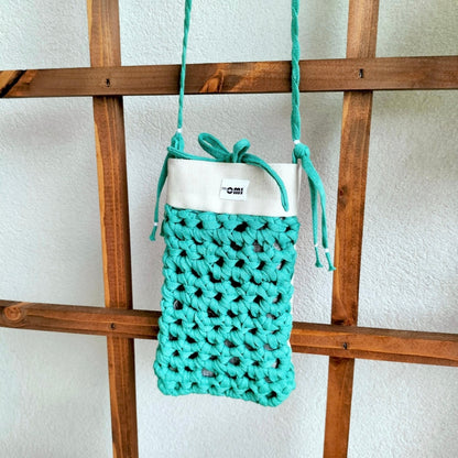 Virkattu mintunvihreä silmälasien suojus