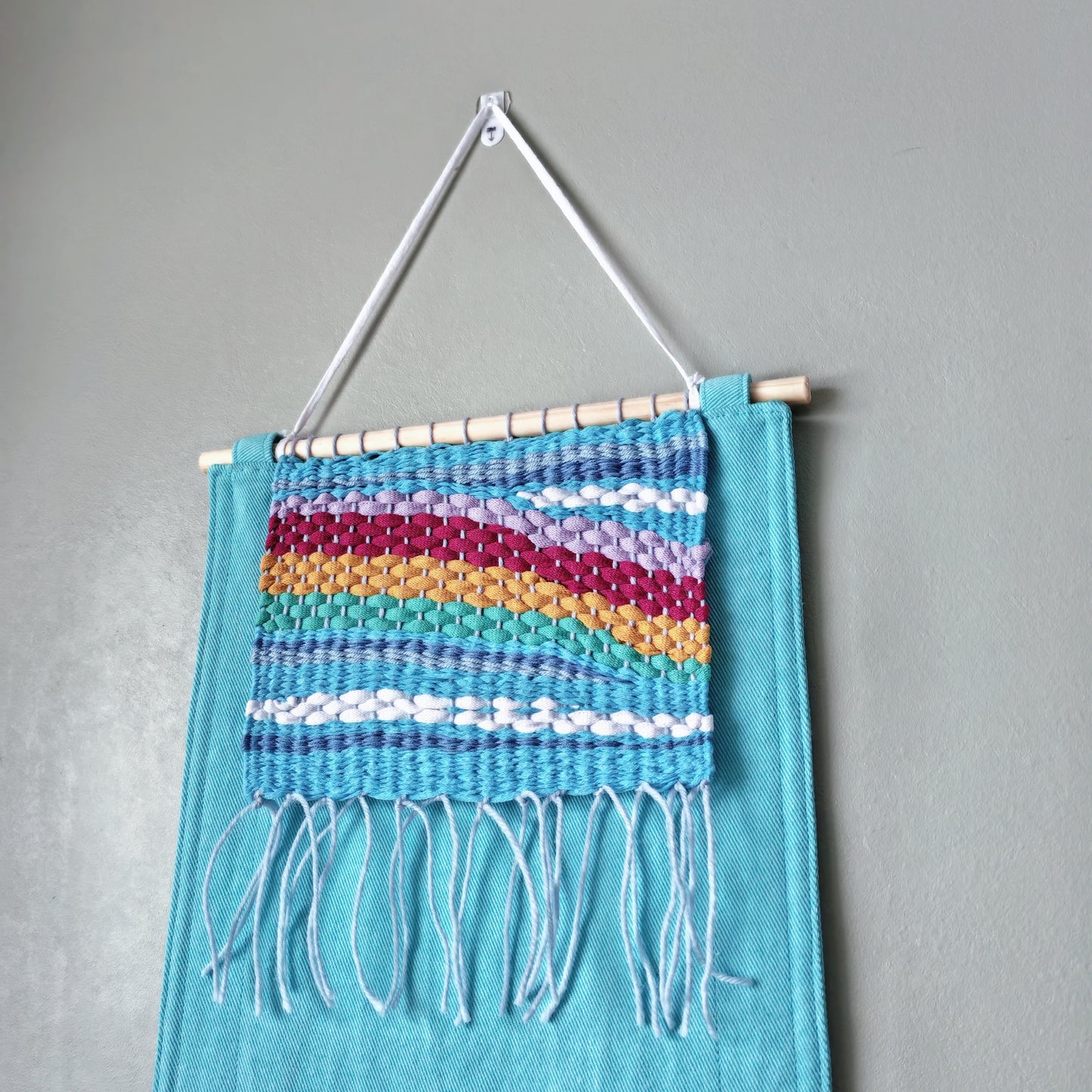 KÄTKÖ Rainbow Handwoven Wall Pocket – Nordic Textile Wall Hanging with Storage