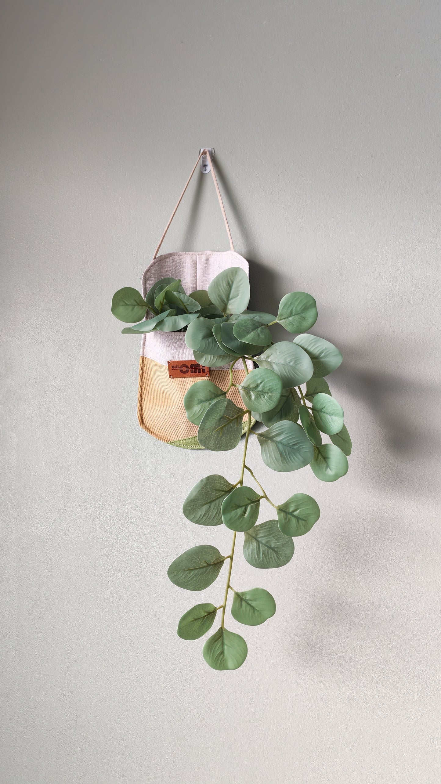 KÄTKÖ Small Wall Pocket Oval