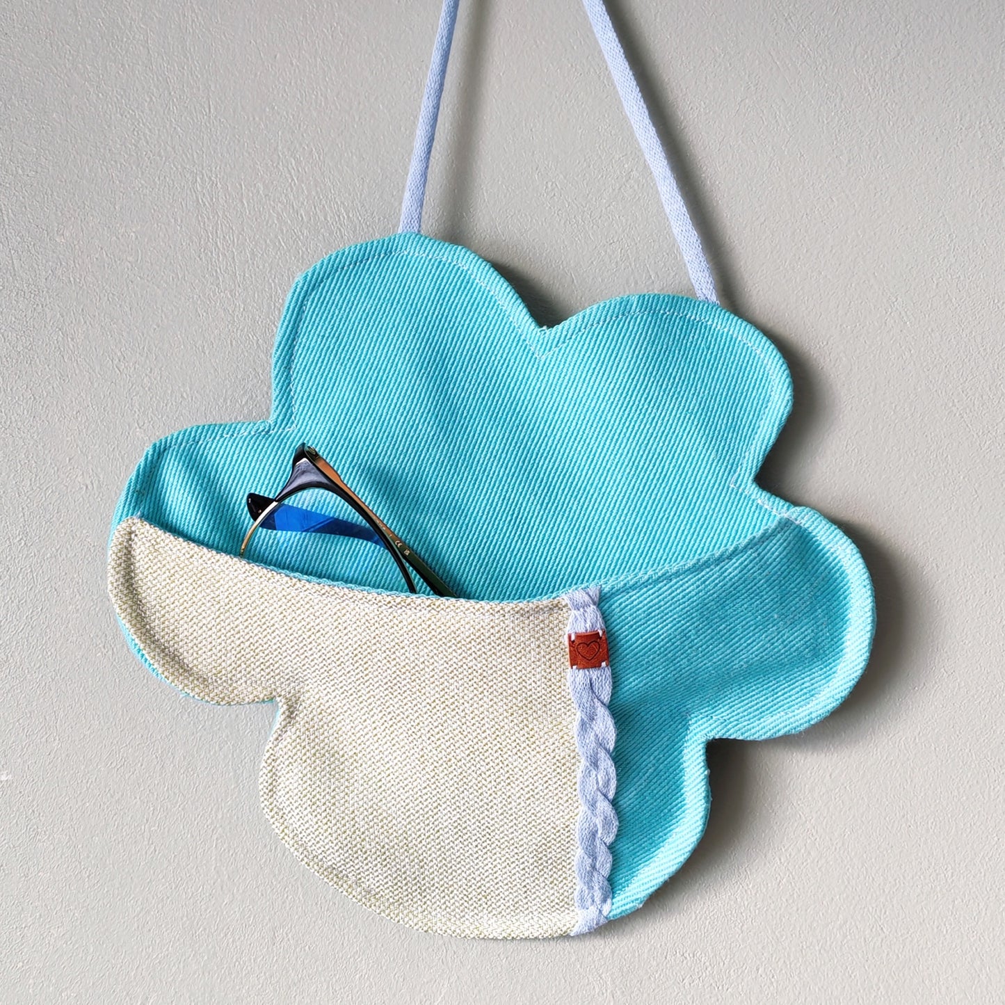 KÄTKÖ Pieni Seinätaskukukka