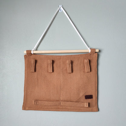 KÄTKÖ Ribbon 4 Caramel– Upcycled Textile Wall Pocket