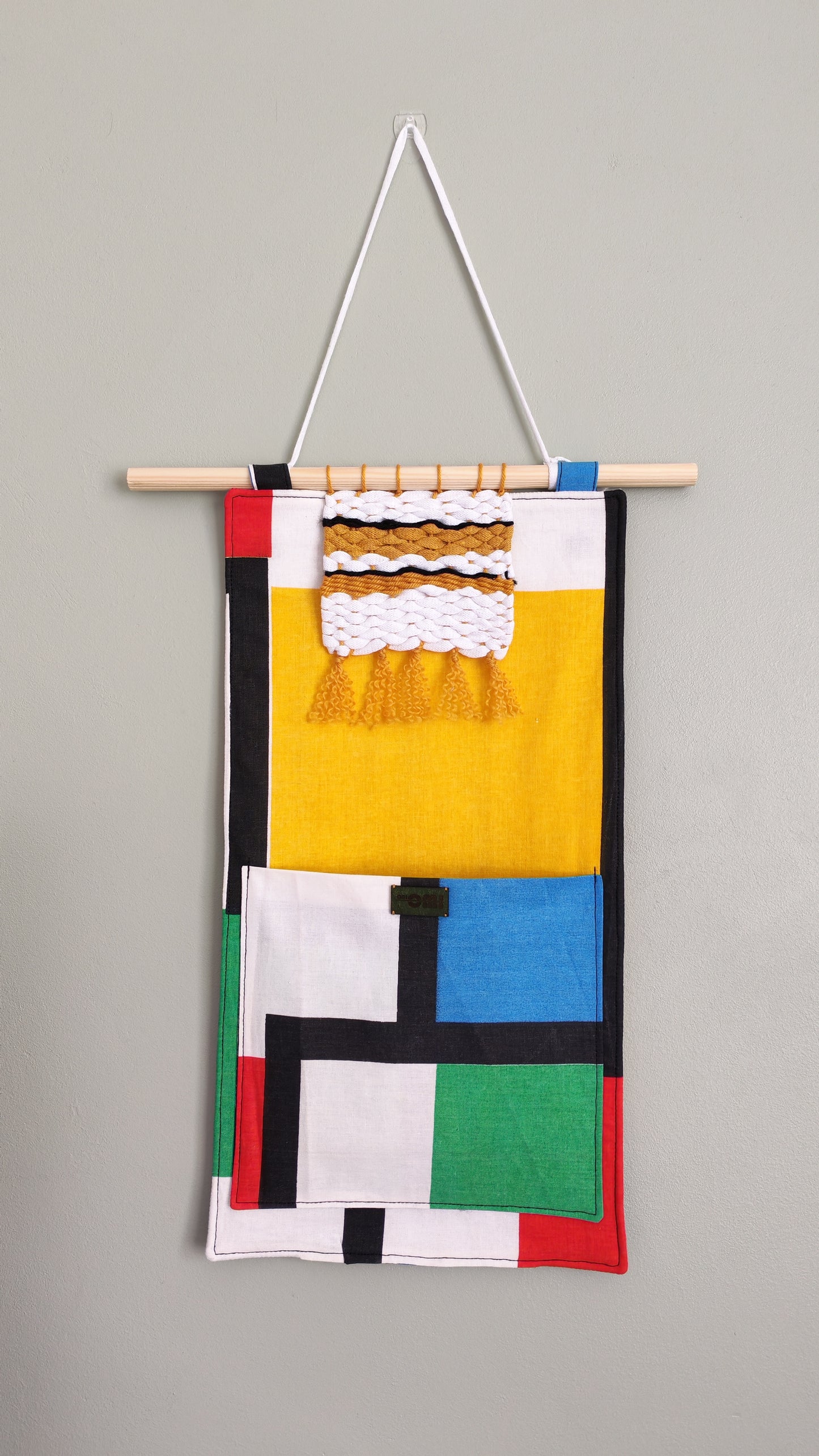 KÄTKÖ Mini Geometric Dopamine – Upcycled Textile Wall Pocket