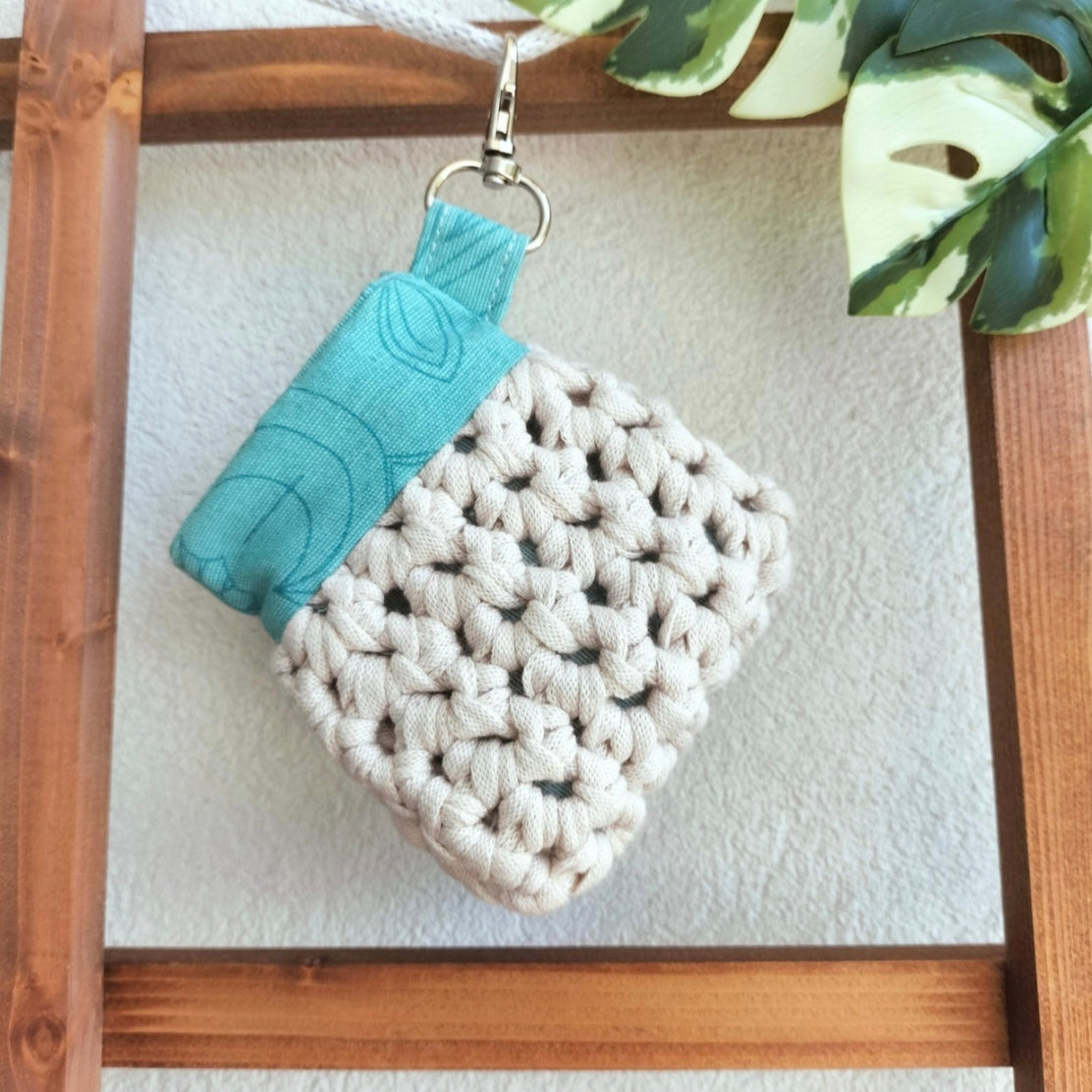 In-Ear Headphones Cover Floral Mint & BeigeCrochet