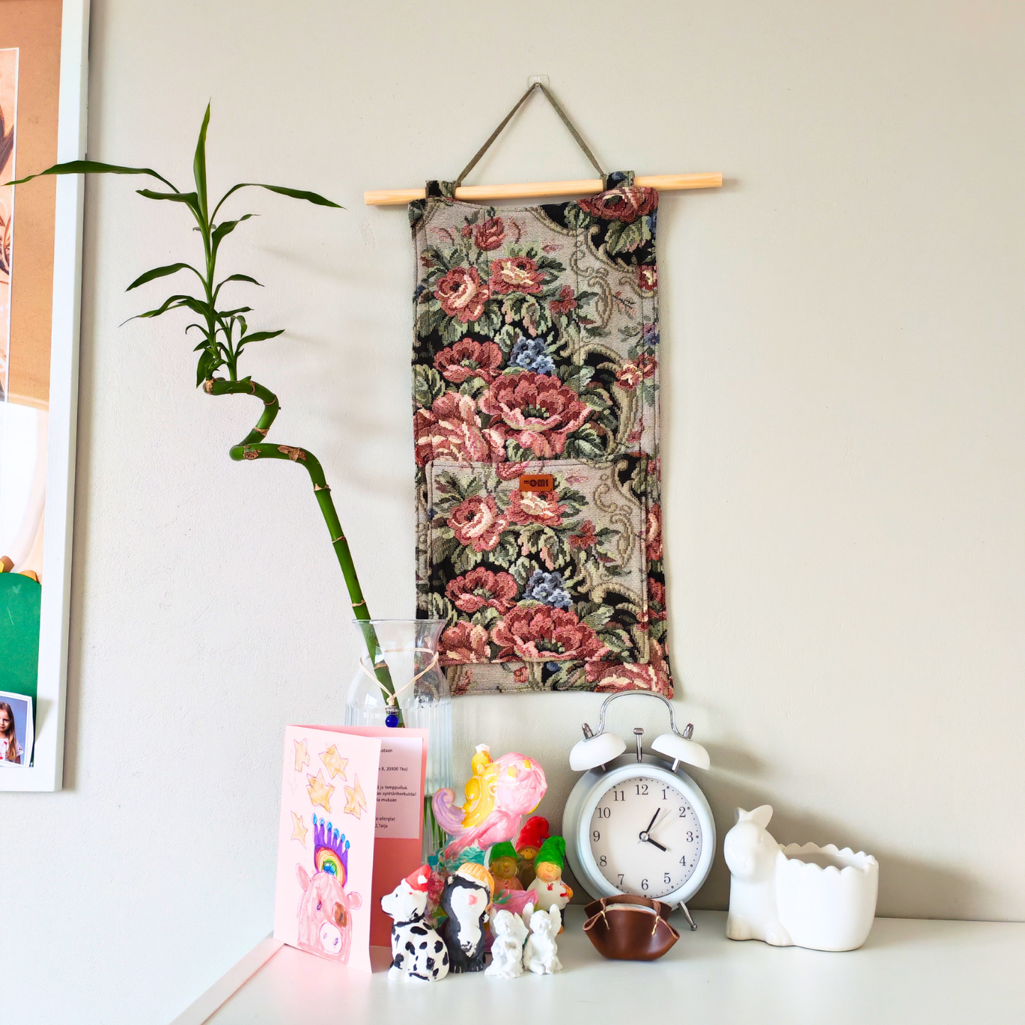 KÄTKÖ Mini Romantic – Upcycled Textile Wall Pocket