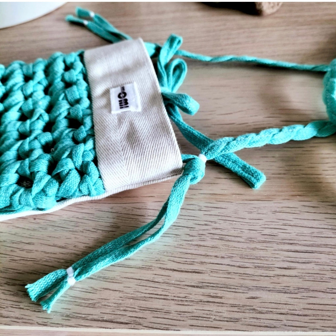 Virkattu mintunvihreä silmälasien suojus