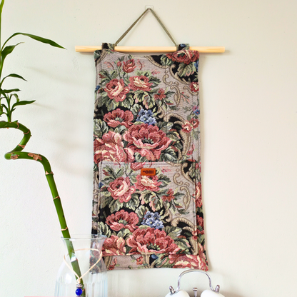 KÄTKÖ Mini Romantic – Upcycled Textile Wall Pocket