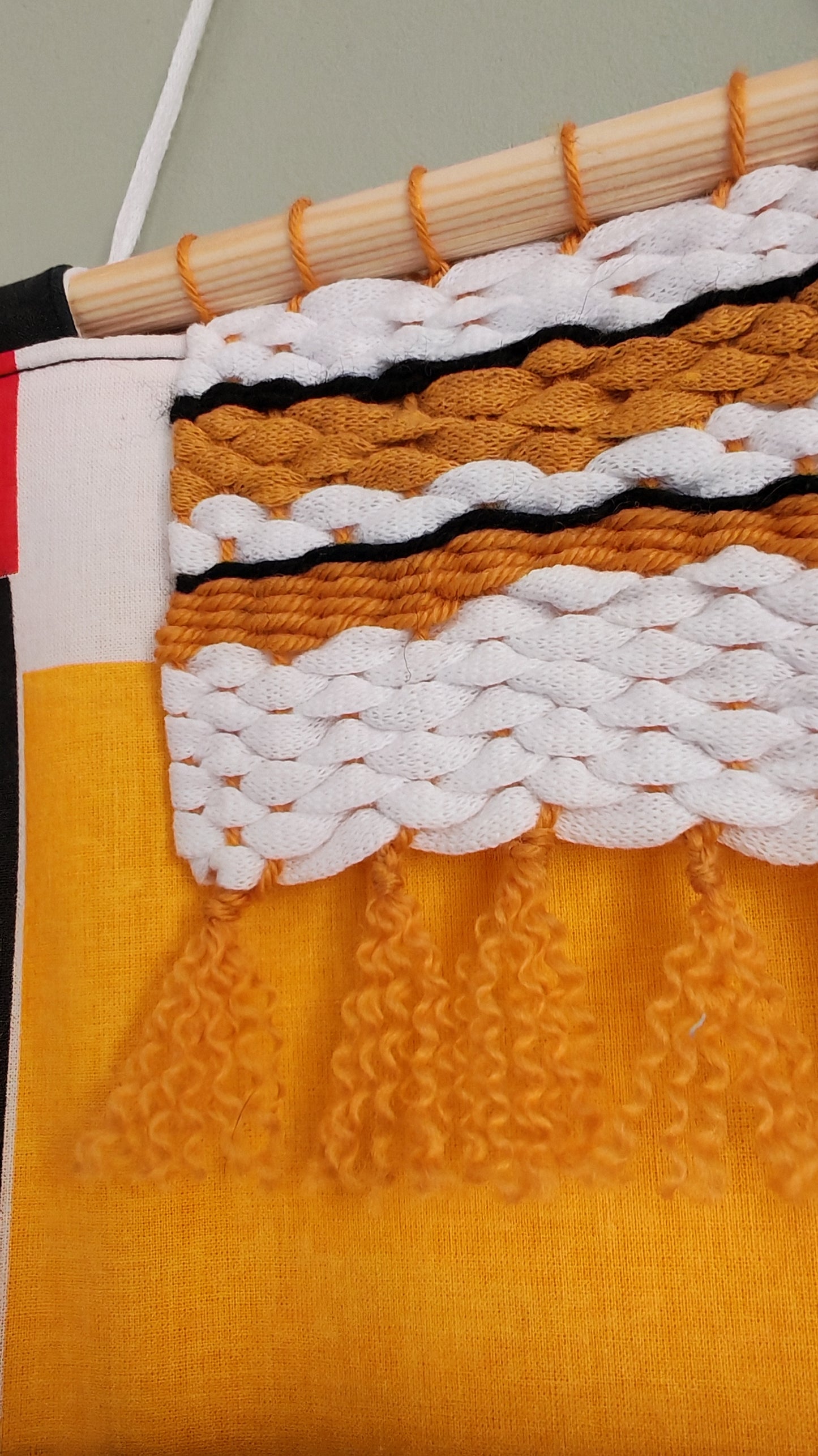 KÄTKÖ Mini Geometric Dopamine – Upcycled Textile Wall Pocket