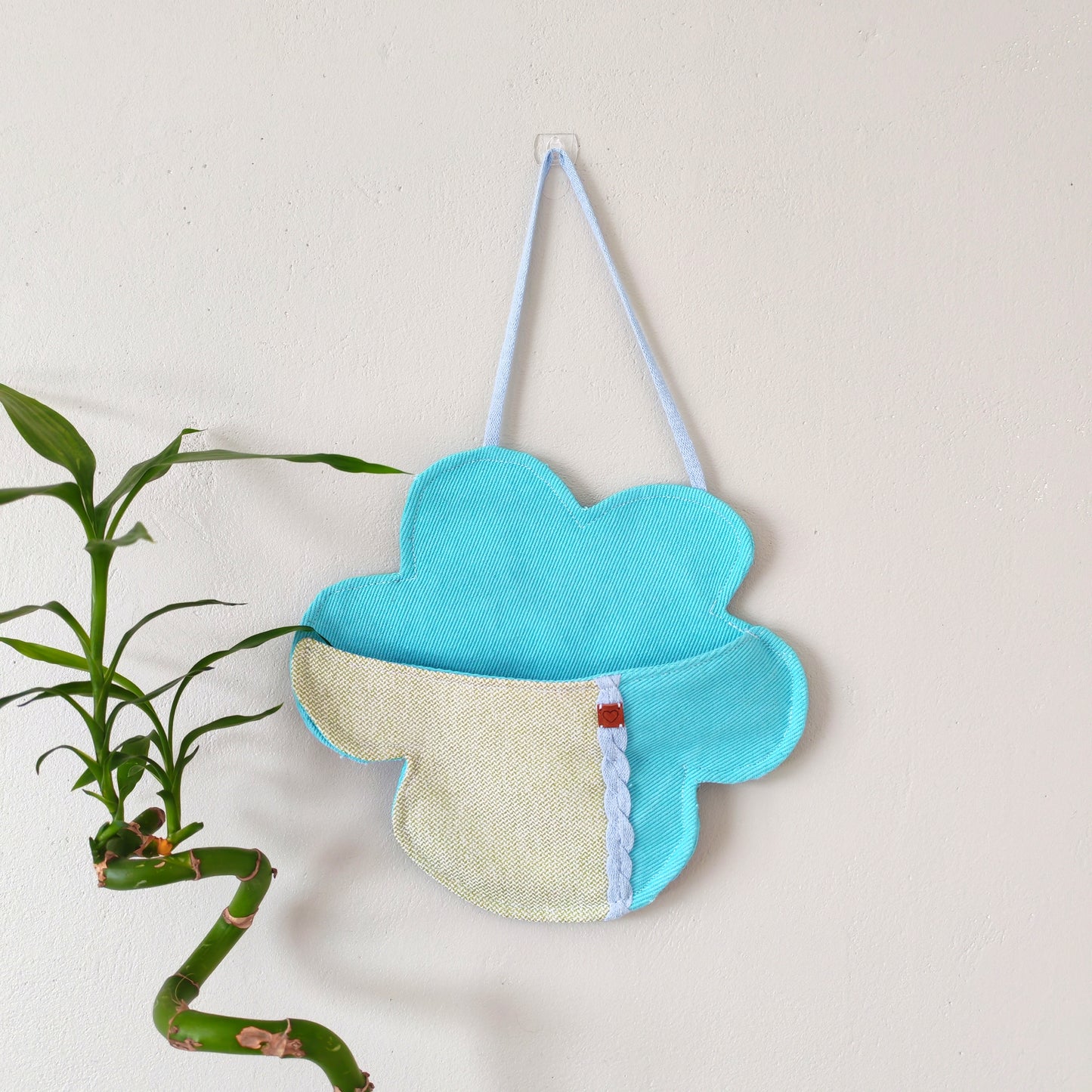 KÄTKÖ Pieni Seinätaskukukka