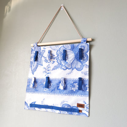 KÄTKÖ Ribbon 8 Floral– Upcycled Textile Wall Pocket