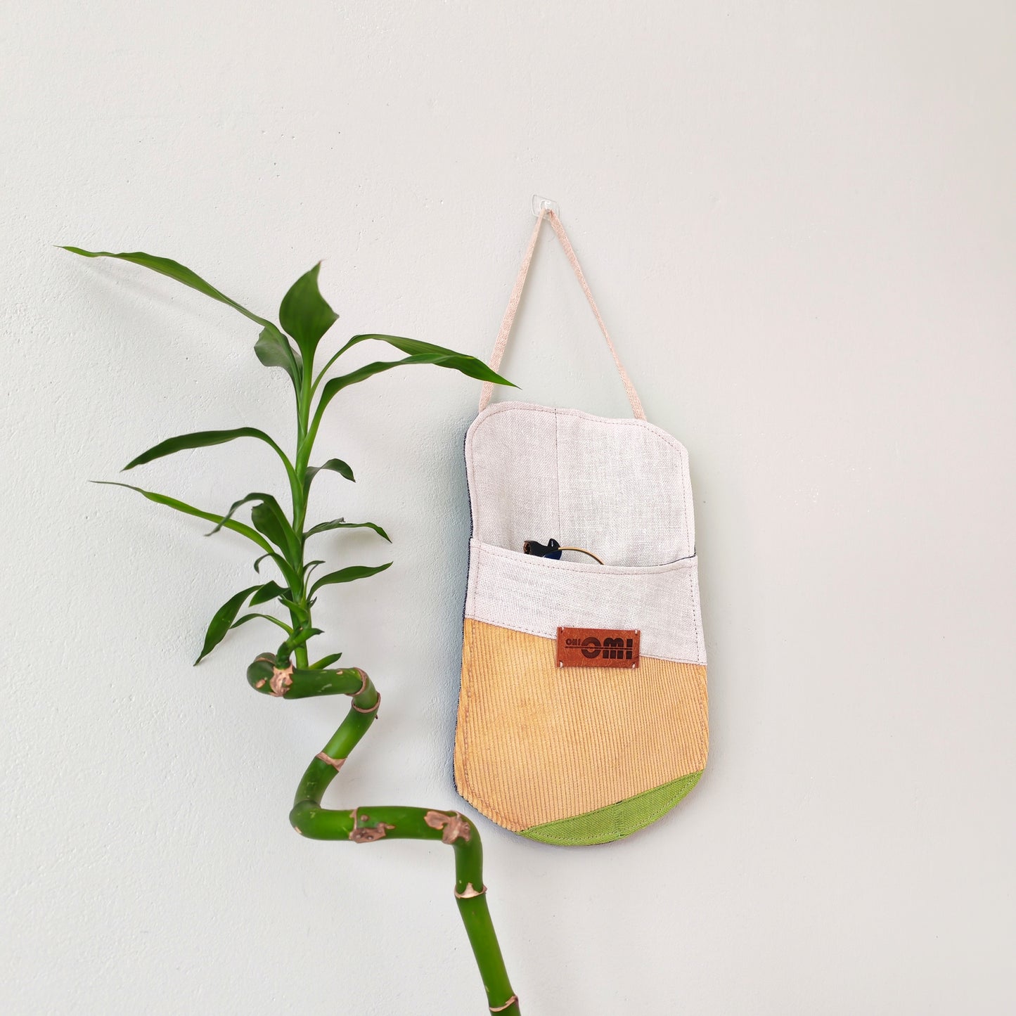 KÄTKÖ Small Wall Pocket Oval